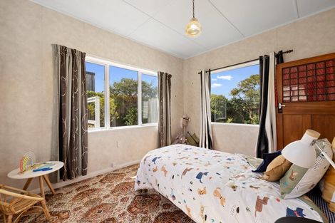 Photo of property in 33 Beach Street, Fitzroy, New Plymouth, 4312