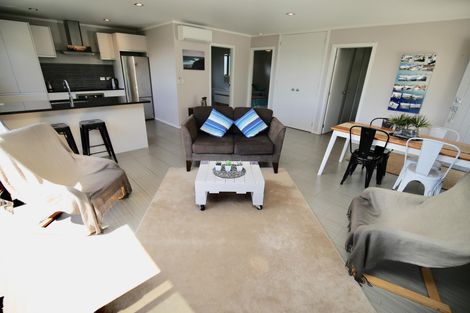 Photo of property in 33 Whaanga Road, Raglan, 3297