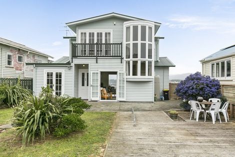 Photo of property in 83 Houghton Bay Road, Houghton Bay, Wellington, 6023