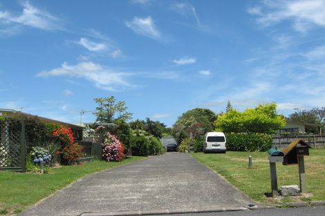 Photo of property in 24 Taihiki Road, Clarks Beach, 2122
