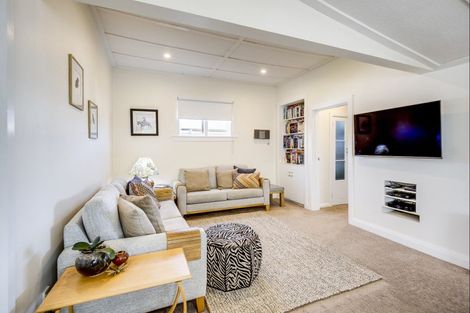 Photo of property in 206 Lyndon Road West, Hastings, 4122