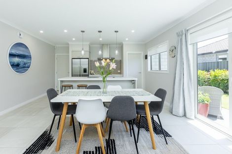 Photo of property in 52 Eriksen Road, Te Awa, Napier, 4110