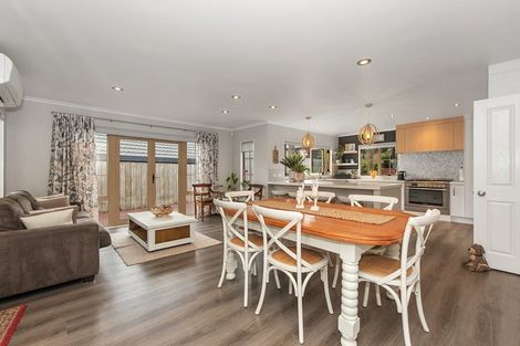 Photo of property in 62 Cairns Crescent, Rototuna, Hamilton, 3210