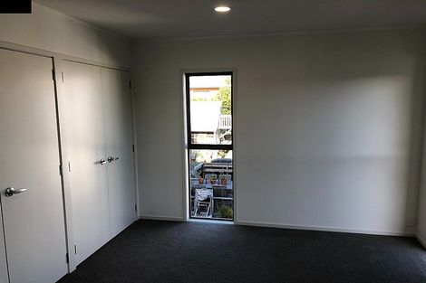 Photo of property in 2/12 Stanley Avenue, Milford, Auckland, 0620