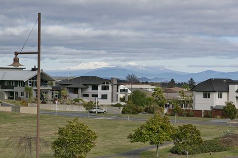 Photo of property in 7 Coprosma Crescent, Waipahihi, Taupo, 3330