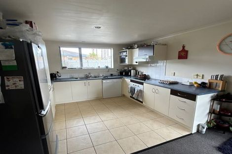 Photo of property in 14 Ranch Place, Pukekohe, 2120