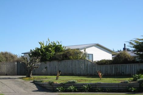 Photo of property in 6 Purnell Place, Marton, 4710