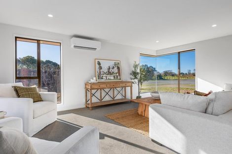 Photo of property in 2 De Courcy Place, Avondale, Christchurch, 8061