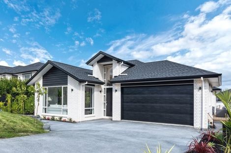 Photo of property in 17 Boocock Crescent, Orewa, 0931