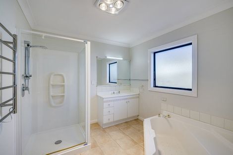Photo of property in 71 Avenue Road, Greenmeadows, Napier, 4112