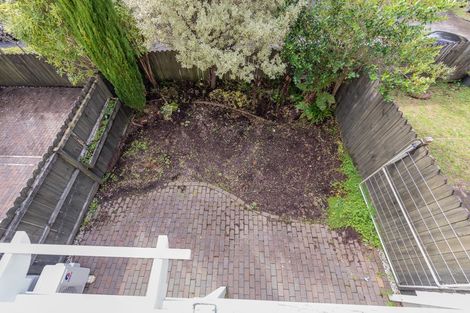 Photo of property in 7/78 Fernhill Way, Oteha, Auckland, 0632