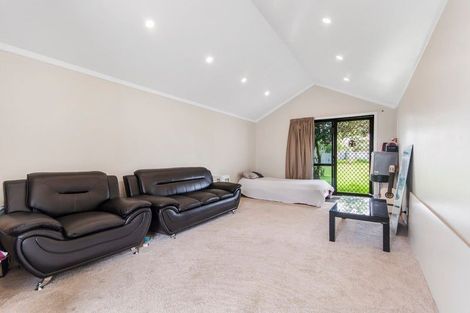 Photo of property in 16 Bettina Place, Manurewa, Auckland, 2102