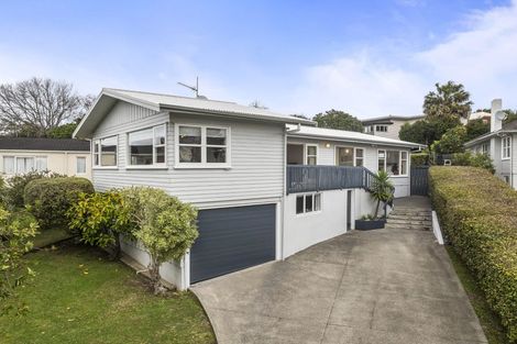 Photo of property in 12 Alton Avenue, Hillcrest, Auckland, 0627