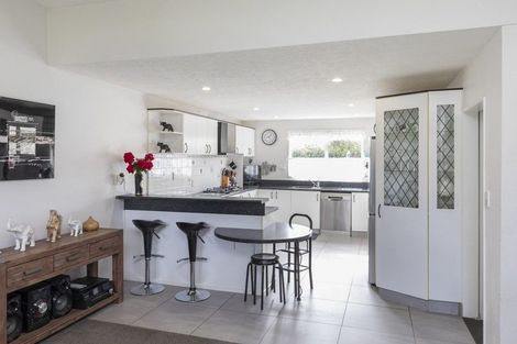 Photo of property in 6 Te One Place, Redwood, Christchurch, 8051