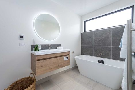 Photo of property in 2/10 Bishop Street, St Albans, Christchurch, 8014