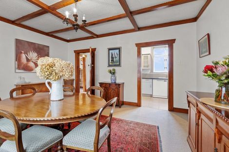 Photo of property in 13 Paynters Avenue, Strandon, New Plymouth, 4312