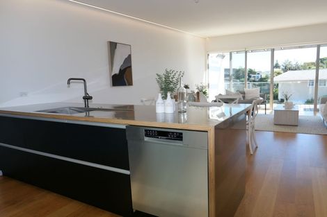 Photo of property in 384d Kapiti Road, Paraparaumu Beach, Paraparaumu, 5032