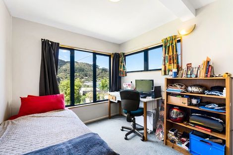 Photo of property in 13a Ferry Road, Days Bay, Lower Hutt, 5013