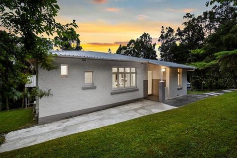 Photo of property in 2 Otitori Bay Road, Titirangi, Auckland, 0604