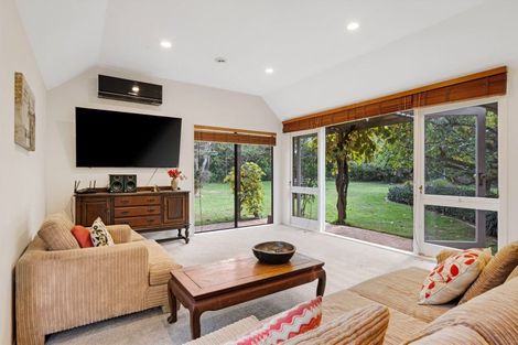 Photo of property in 151 Taupaki Road, Taupaki, Henderson, 0782