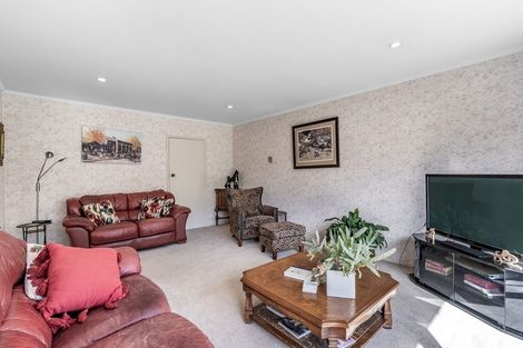 Photo of property in 30 Cruickshank Crescent, Rosedale, Invercargill, 9810