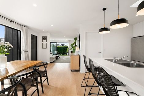 Photo of property in 24 Dignity Street, Papakura, 2110