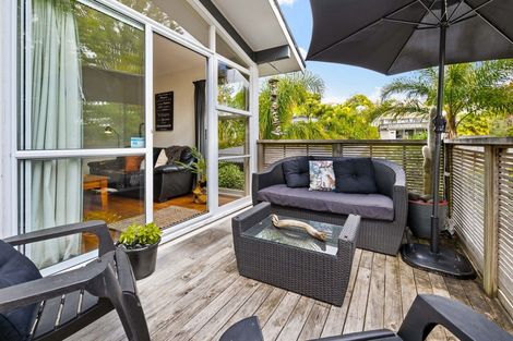 Photo of property in 26 Acacia Road, Torbay, Auckland, 0632