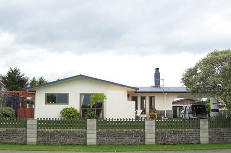 Photo of property in 22 Williamson Road, Clive, 4102