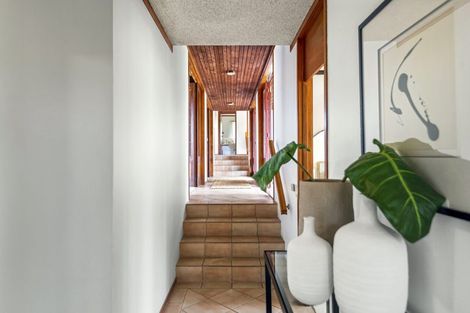 Photo of property in 4 Terrylyn Drive, Hillcrest, Auckland, 0627