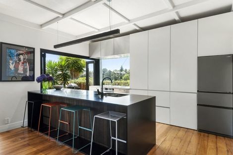 Photo of property in 72 West End Road, Westmere, Auckland, 1022