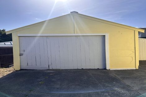 Photo of property in 2 Cambridge Street, Gonville, Whanganui, 4501