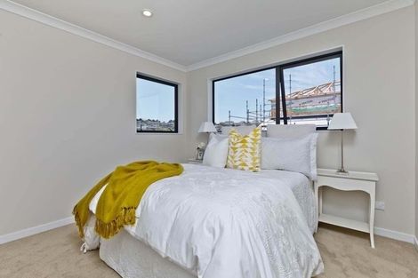 Photo of property in 30 Para Close, Fairview Heights, Auckland, 0632