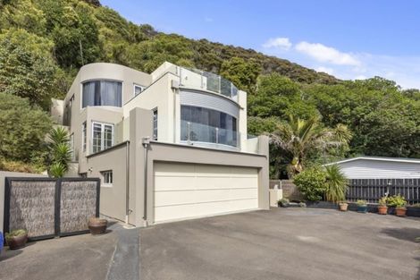 Photo of property in 205 Muritai Road, Eastbourne, Lower Hutt, 5013