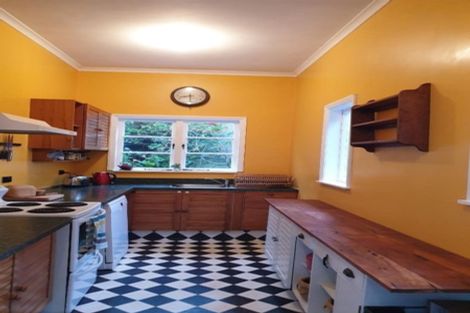 Photo of property in 25 Royal Street, Berhampore, Wellington, 6023