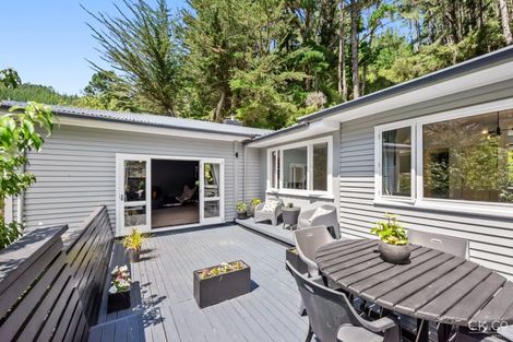 Photo of property in 74 Elmslie Road, Pinehaven, Upper Hutt, 5019