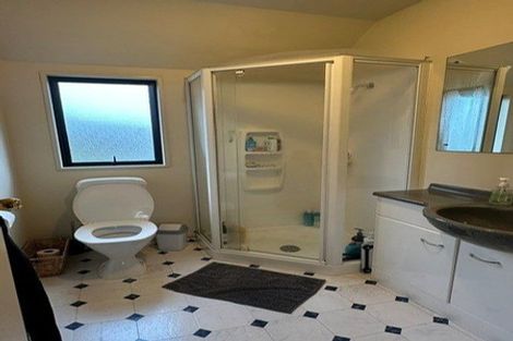 Photo of property in 122 Elizabeth Street, Riccarton, Christchurch, 8041