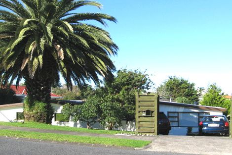 Photo of property in 30 Sorrel Crescent, Bucklands Beach, Auckland, 2012