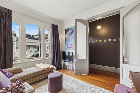 Photo of property in 62 Elizabeth Street, Mount Victoria, Wellington, 6011