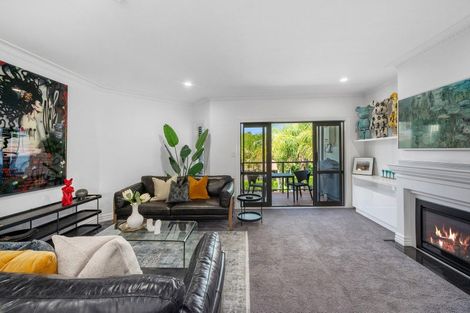 Photo of property in 9/177 Hurstmere Road, Takapuna, Auckland, 0622