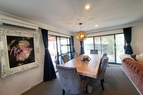 Photo of property in 2/1 Simon Ellice Drive, Bayview, Auckland, 0629