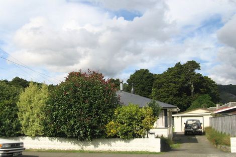 Photo of property in 52 Clouston Park Road, Clouston Park, Upper Hutt, 5018