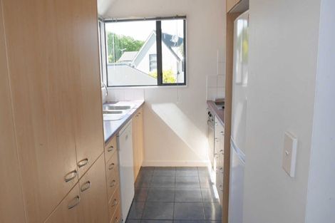 Photo of property in 7 Oakford Close, Riccarton, Christchurch, 8011