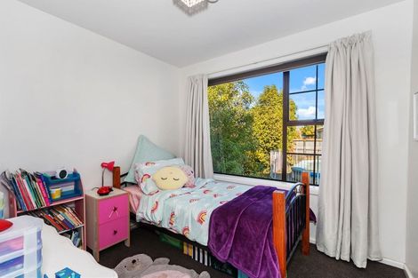 Photo of property in 11 Fairmont Place, Hornby, Christchurch, 8042