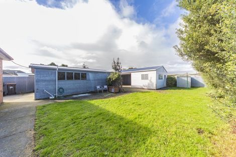 Photo of property in 2a Montrose Place, Takaro, Palmerston North, 4412