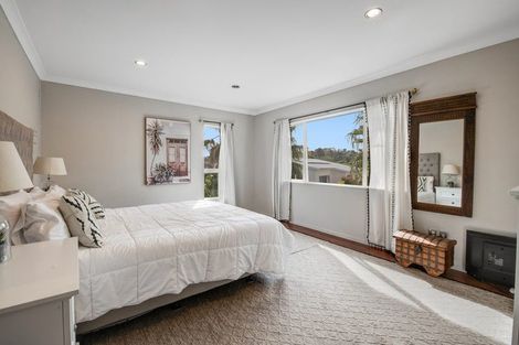 Photo of property in 12 Tekapo Rise, Fairview Heights, Auckland, 0632