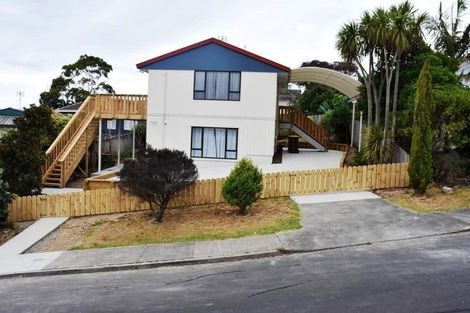 Photo of property in 2b Grenadine Place, Unsworth Heights, Auckland, 0632