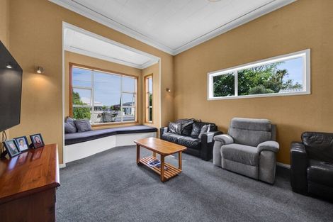 Photo of property in 55 Camberwell Road, Hawera, 4610