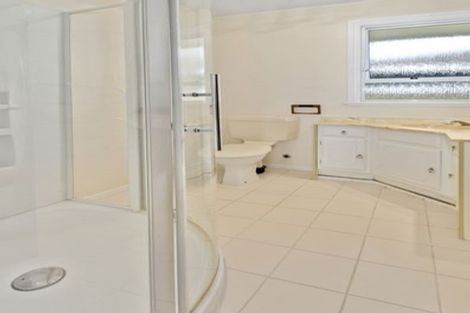 Photo of property in 2/240 Hurstmere Road, Takapuna, Auckland, 0622