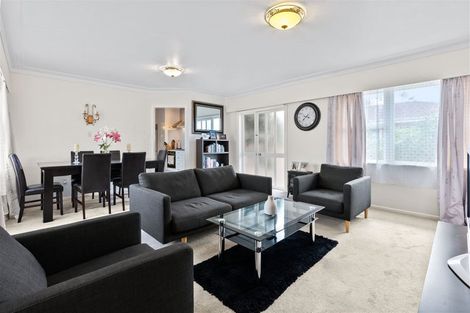 Photo of property in 2/218 Shirley Road, Papatoetoe, Auckland, 2025