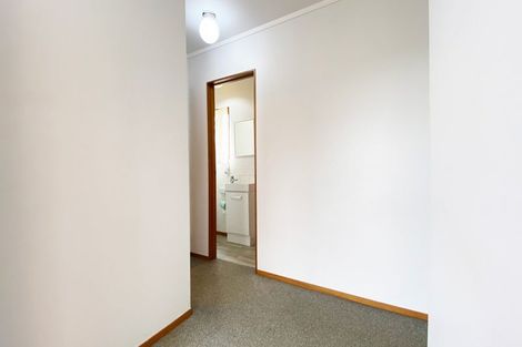 Photo of property in 4/43-53 Chivalry Road, Glenfield, Auckland, 0629